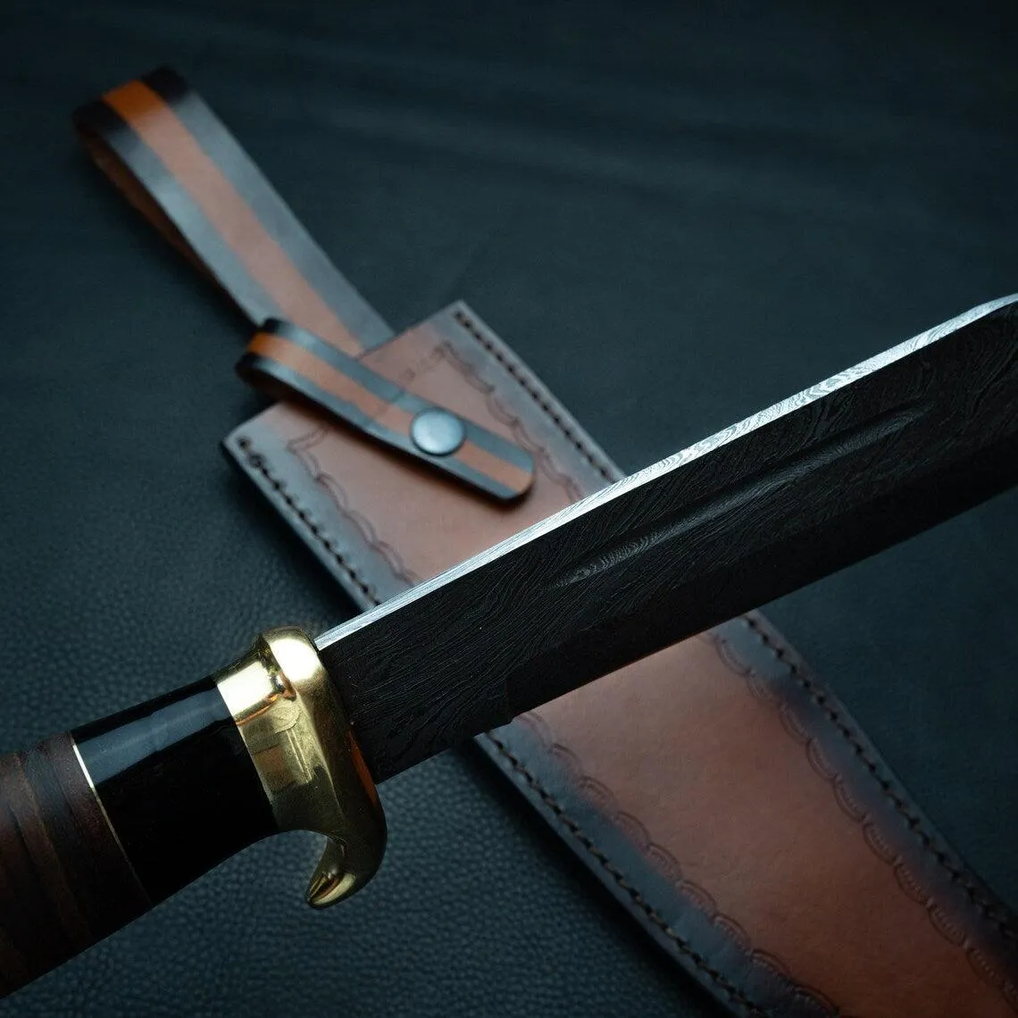 Damascus Steel Bowie Knife