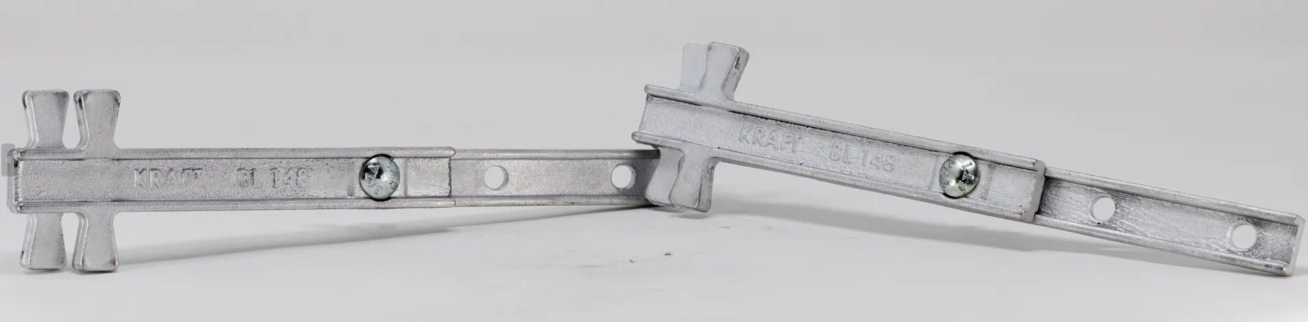 HB23 - ADJUSTABLE LINE STRETCHER (PAIR)