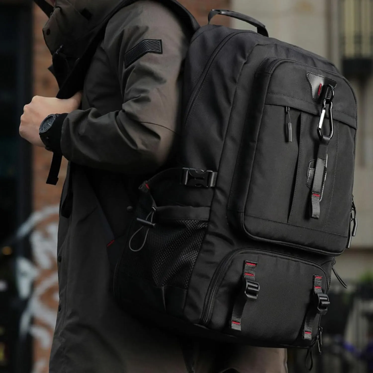 Large Capacity Hiking Backpack Outdoor Sports Travel Backpack for Men Women Waterproof Lightweight Wear-Resistant Shoulder Bag Suitable For Climbing Touring Expandable Capacity 60L Black