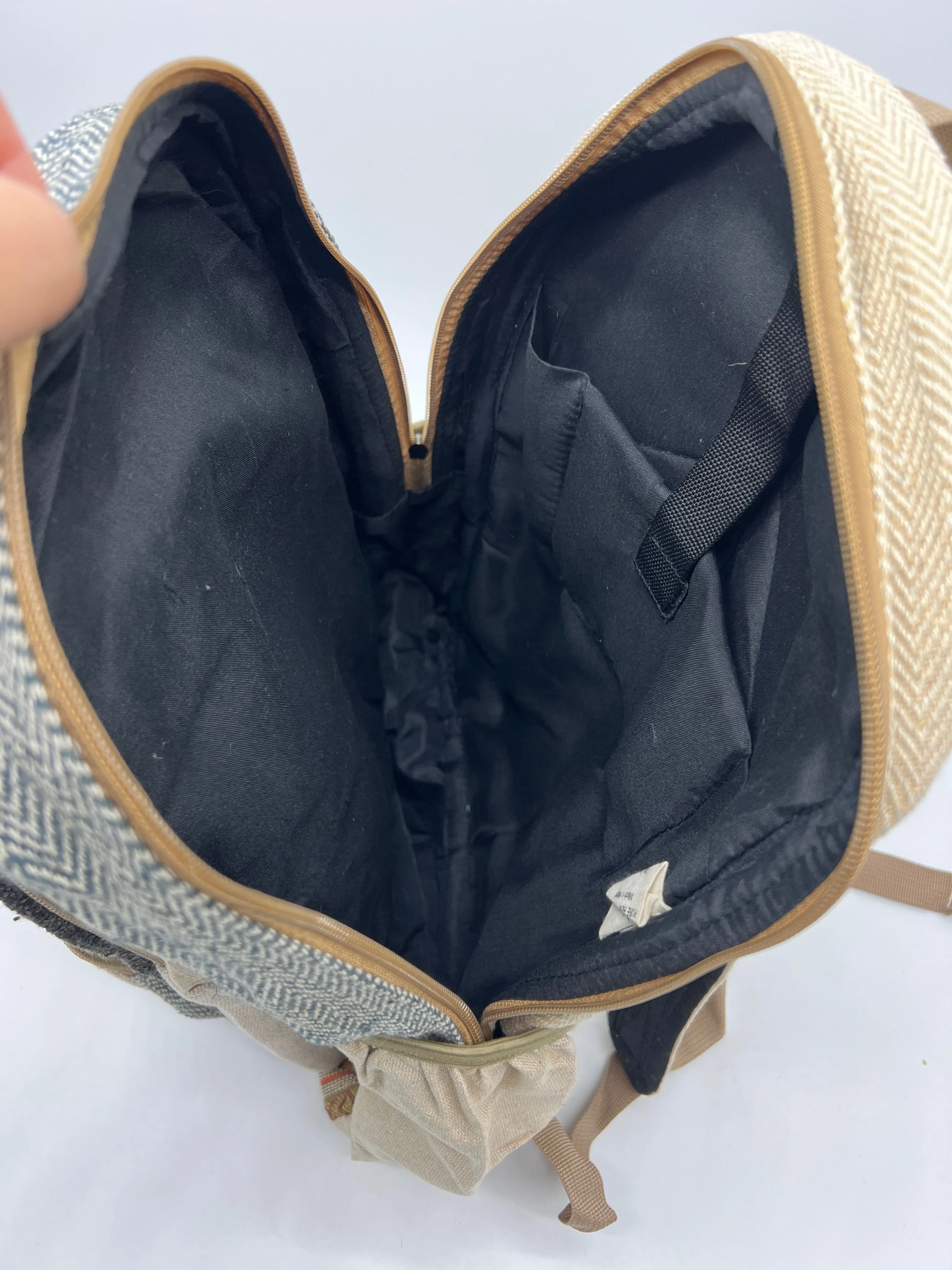 Lightweight Gheri Hemp Blend Day Backpack