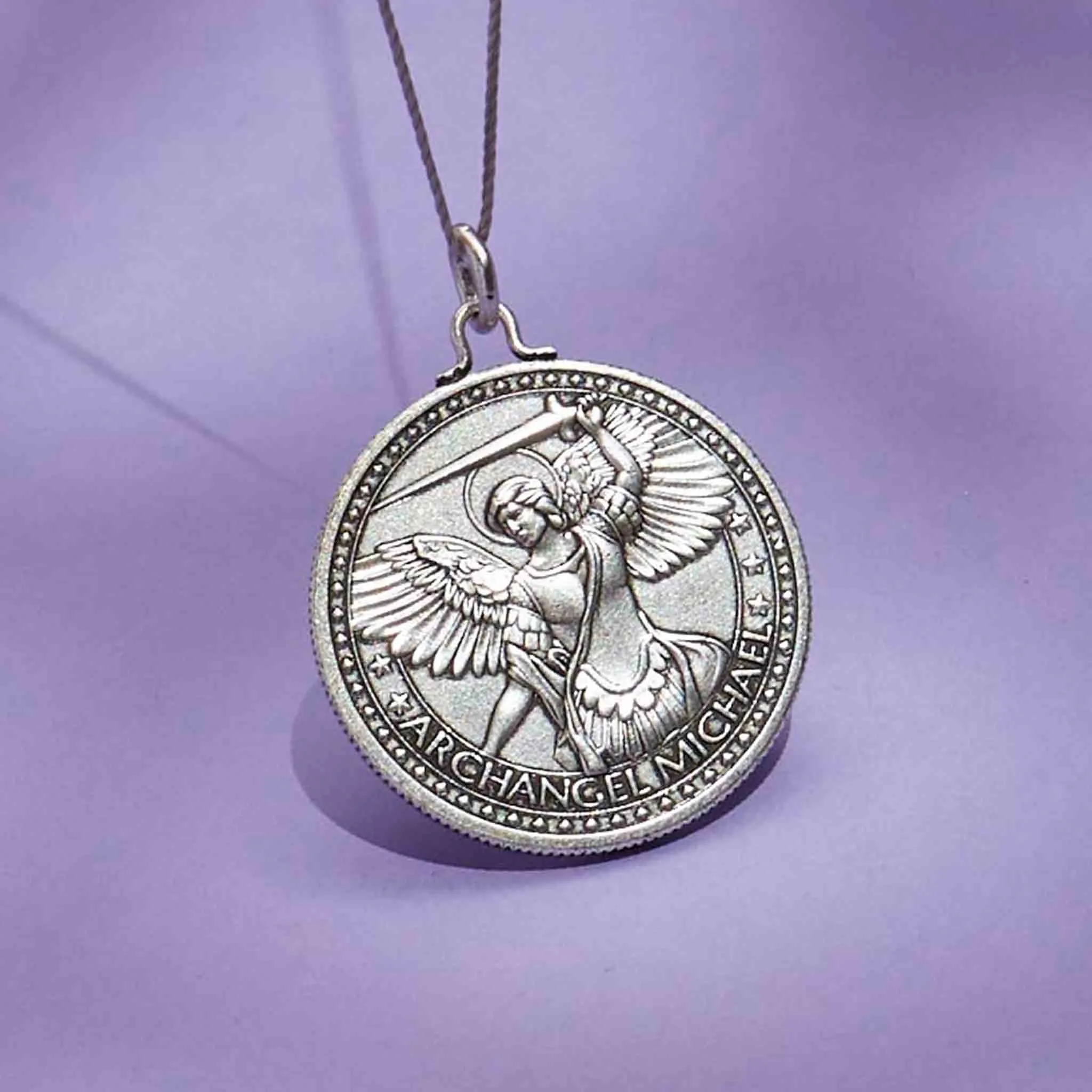 Mother Mary   Archangel Michael Protection Chain Necklace