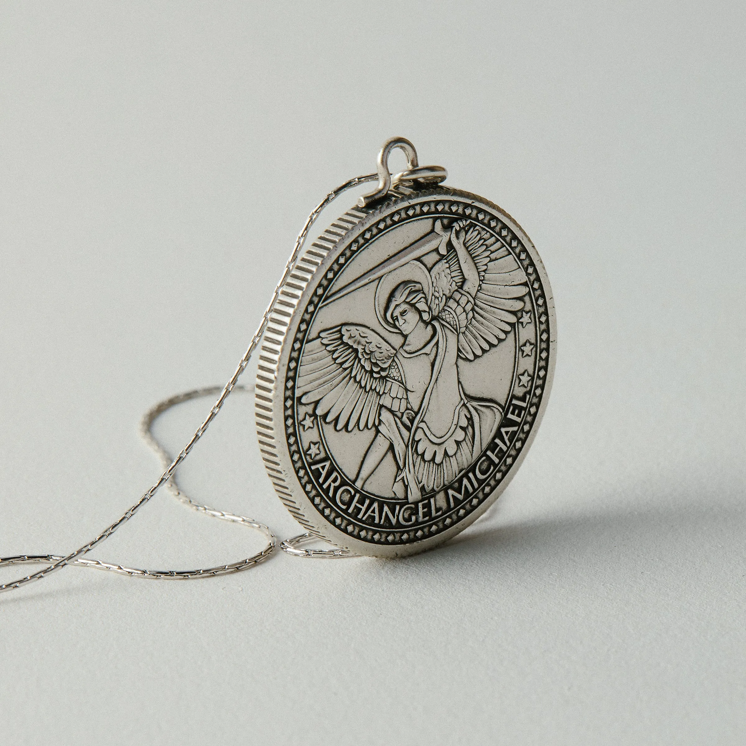 Mother Mary   Archangel Michael Protection Chain Necklace