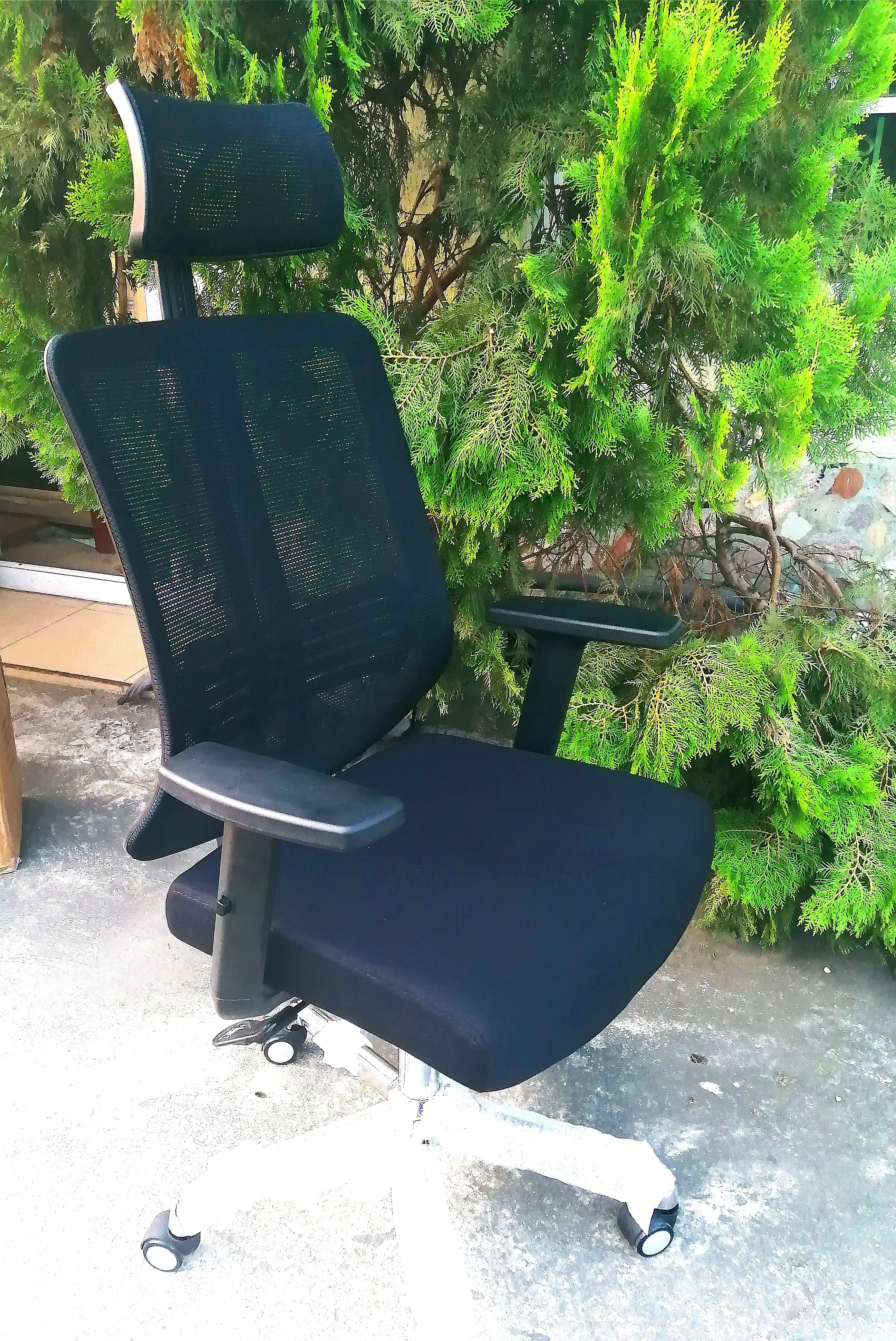 My-Home Adjustable arm Executive Chair