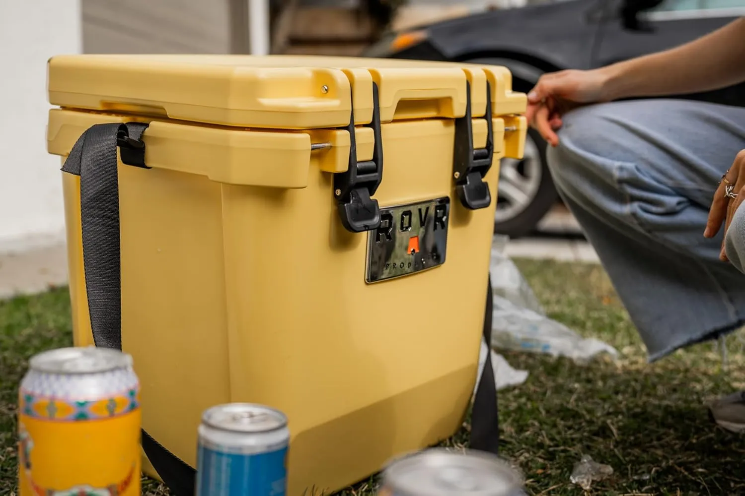 RovR Hard Cooler – Heavy Duty Insulated Cooler Box for Camping, Beach, Travel, Tailgating, Fishing, and Parties – Rugged Portable Cooler for Long Ice Retention