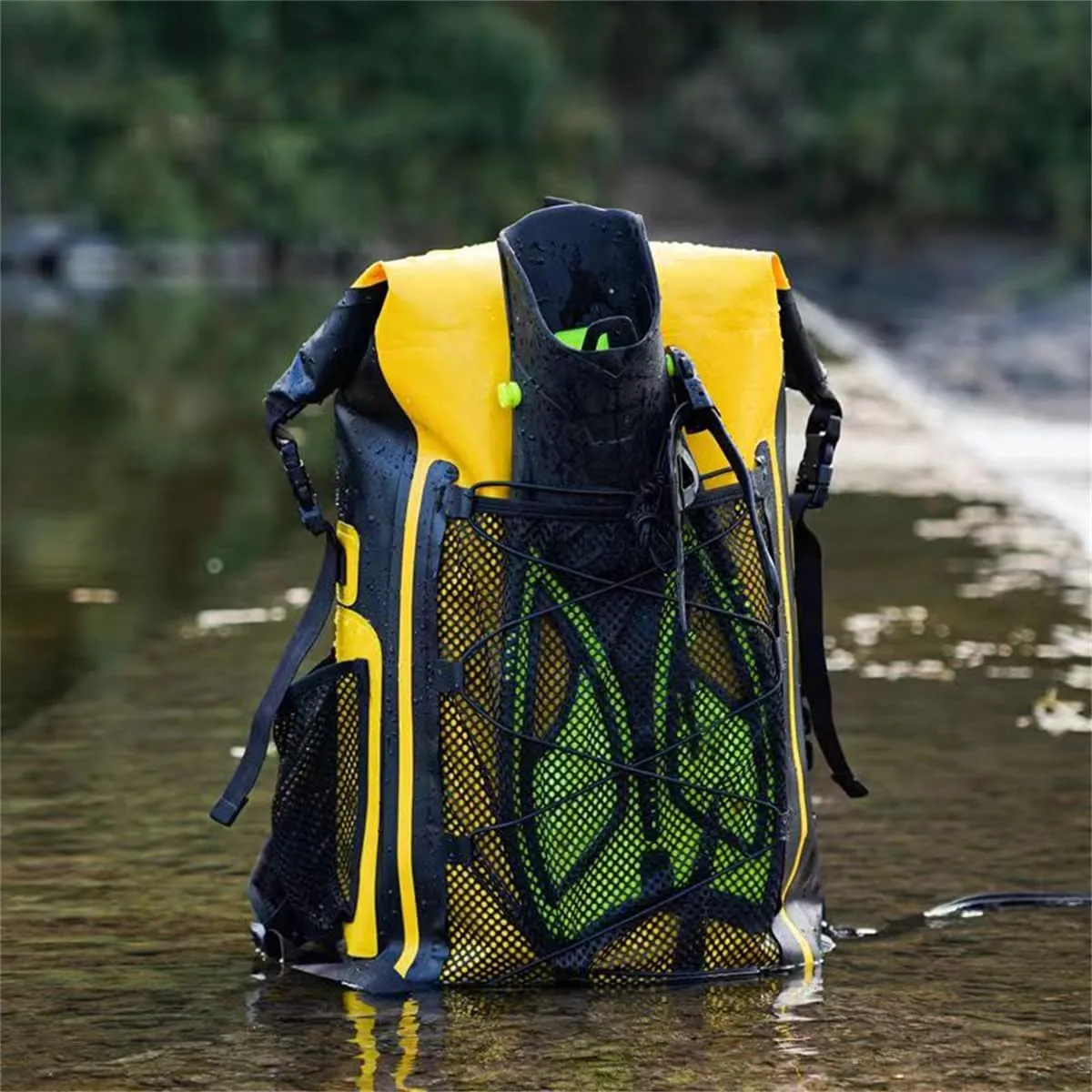 Waterproof Backpack Kayak Dry Bag Backpack Waterproof 30L, Lightweight Roll Top Dry Bag for Boating Surfing Camping (Green,30L)