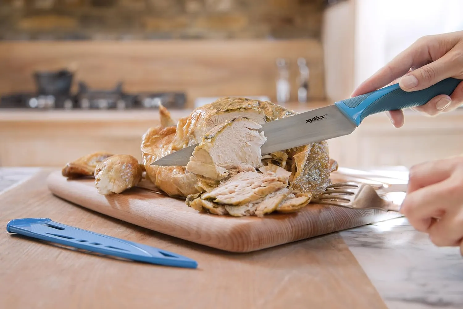 Zyliss Carving Knife with Blade Cover - Blue