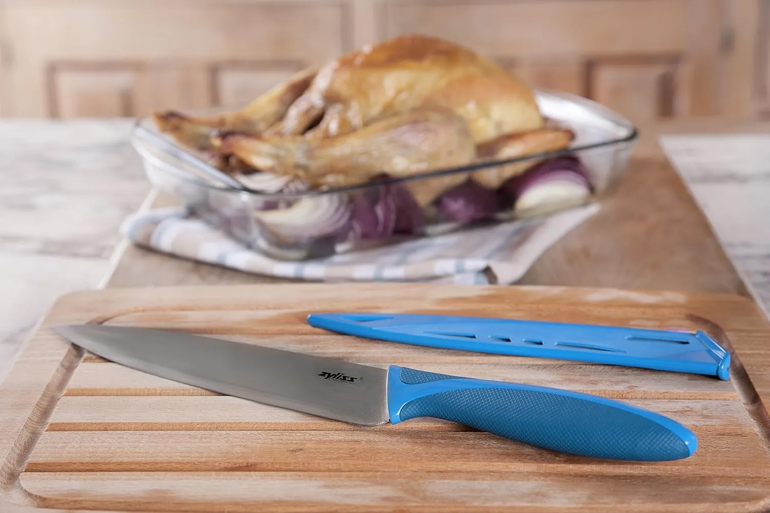 Zyliss Carving Knife with Blade Cover - Blue